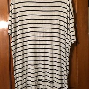 LULAROE SIZE XL IRMA IN EUC